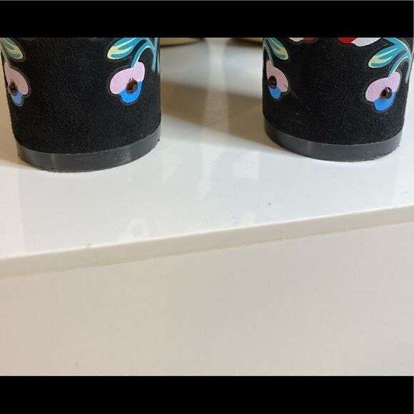 Badgley Mischa Tattoo Painted Heels - Picture 6 of 6